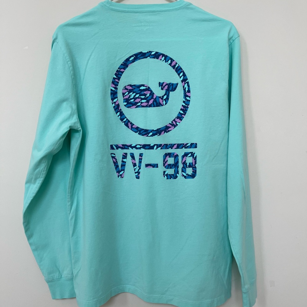 Vineyard Vines ~ Long Sleeve Tee ~ Great Graphics ~100% Cotton ~ Small - Picture 6 of 6